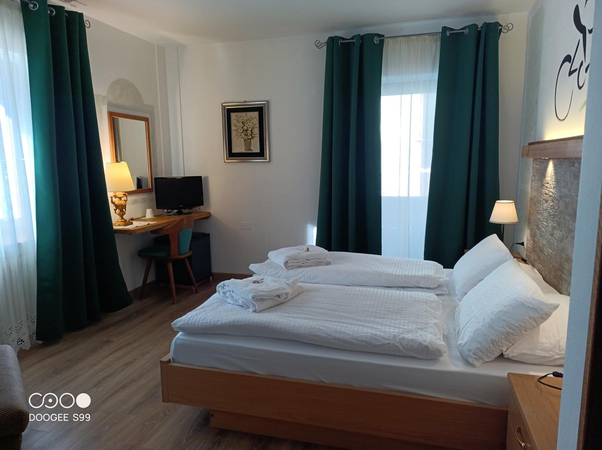 Park Hotel Arnica 法尔西德 外观 照片