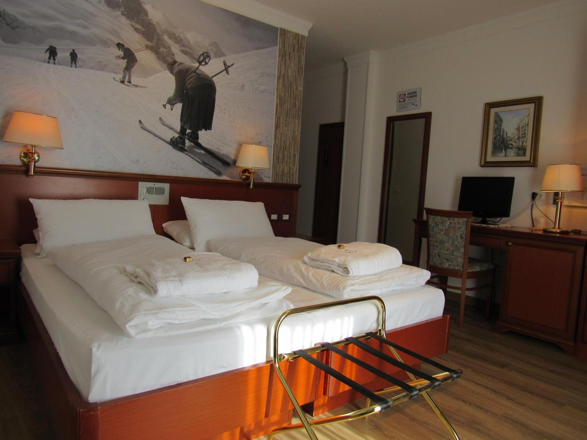 Park Hotel Arnica 法尔西德 外观 照片