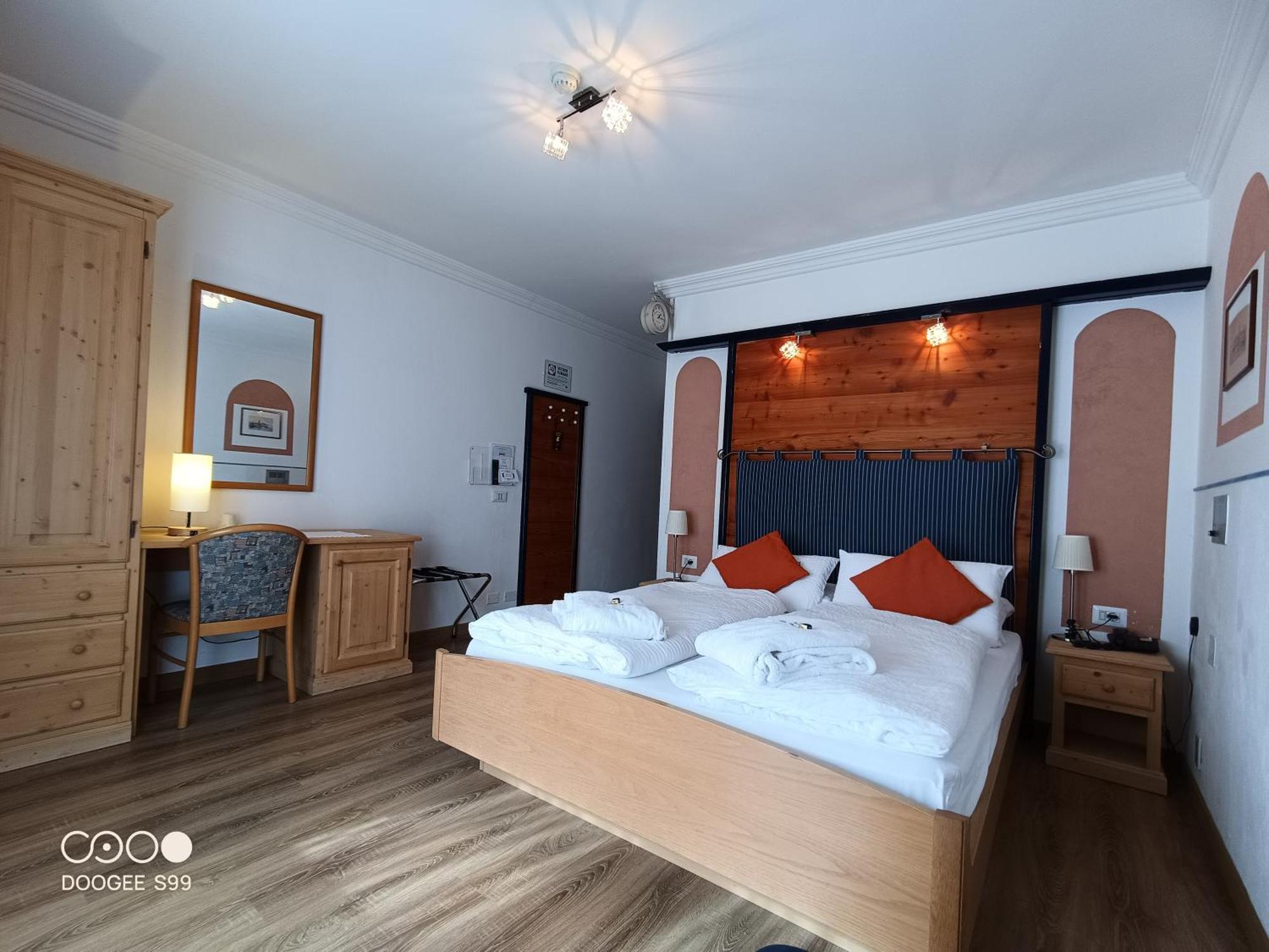 Park Hotel Arnica 法尔西德 外观 照片