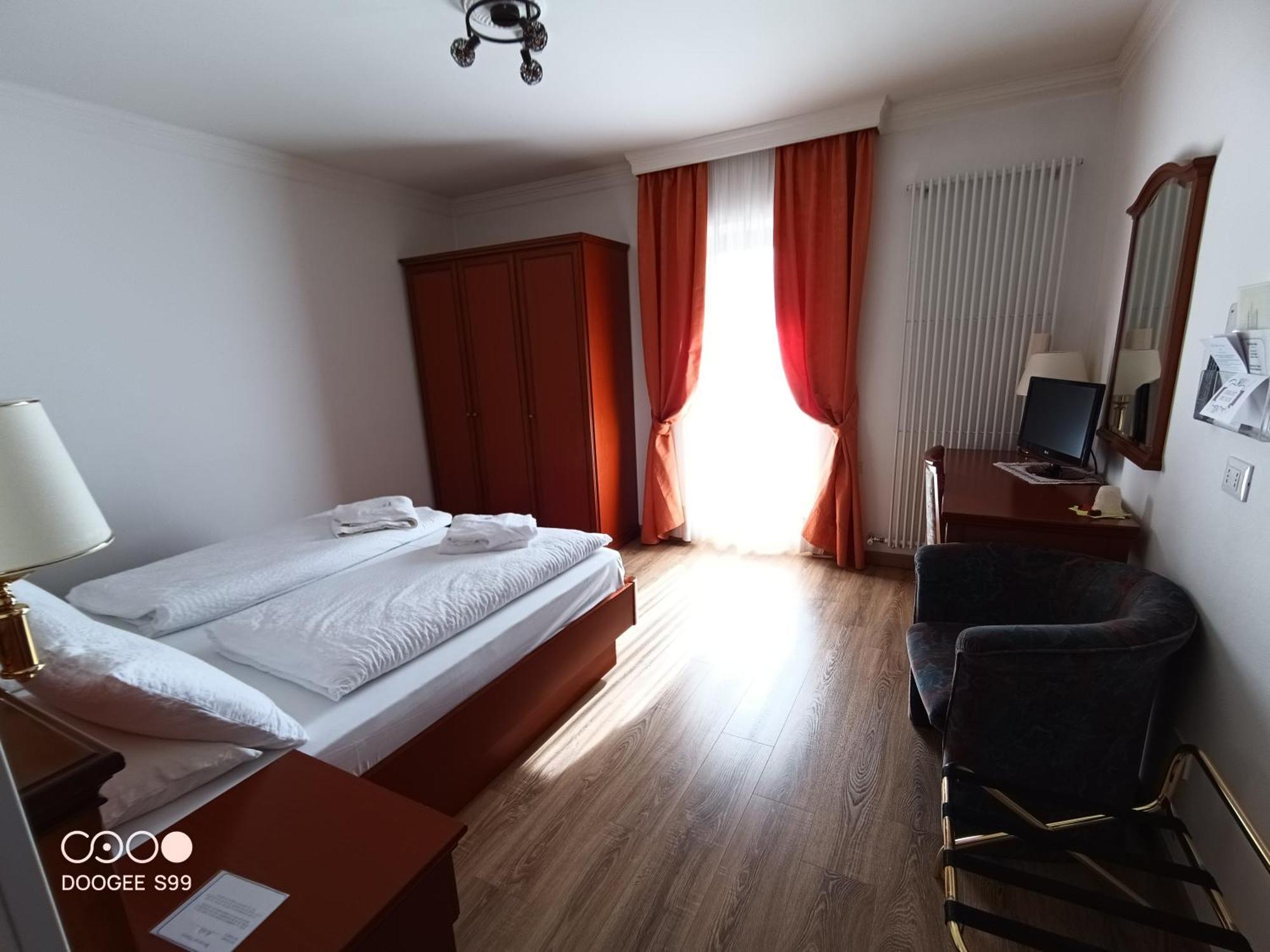 Park Hotel Arnica 法尔西德 外观 照片