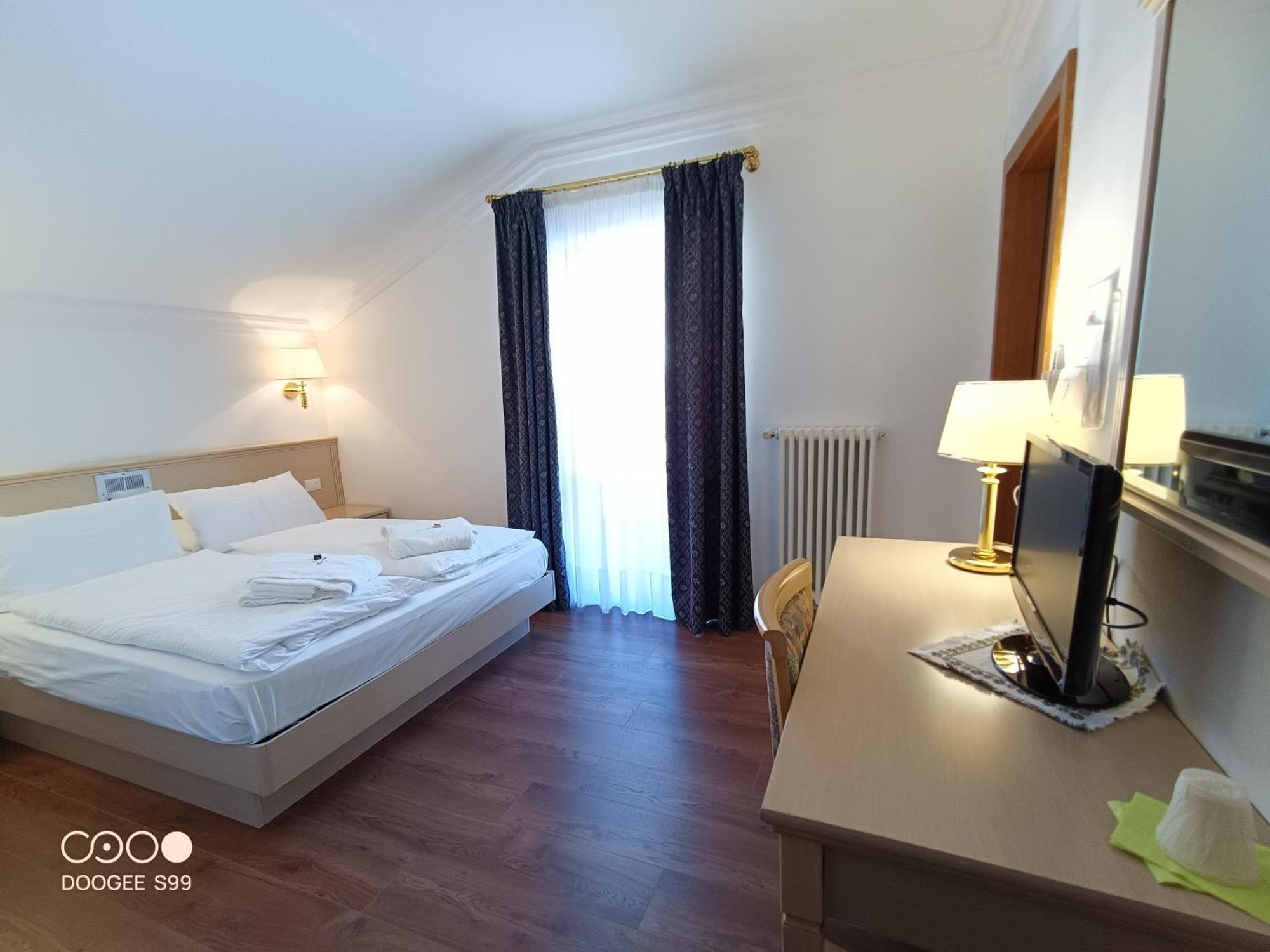 Park Hotel Arnica 法尔西德 外观 照片