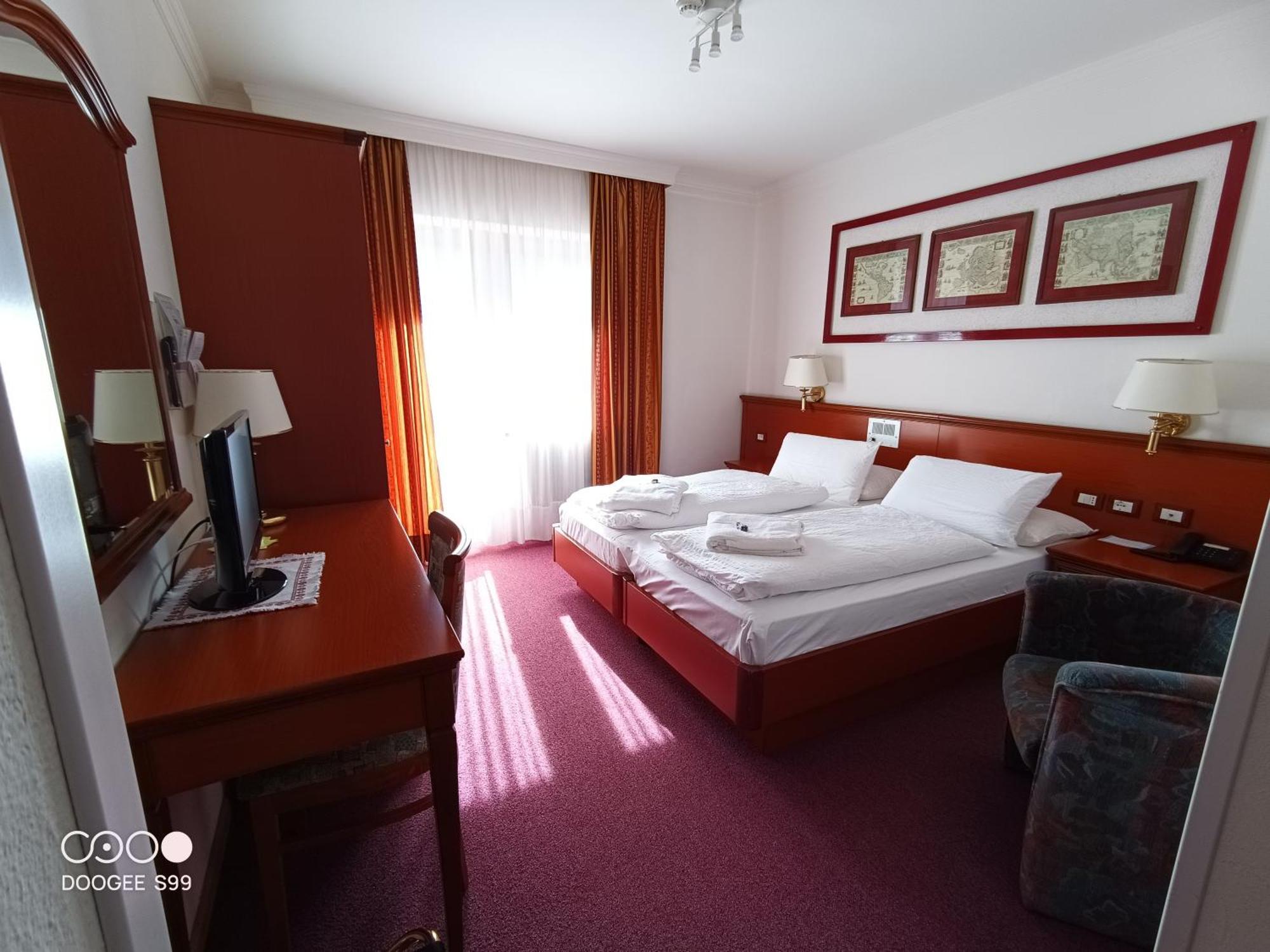 Park Hotel Arnica 法尔西德 外观 照片